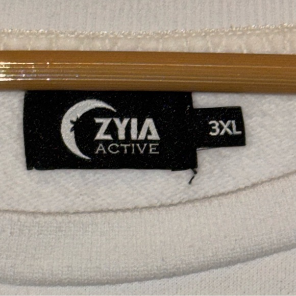 Zyia Active White Mountain Patch Crewneck Sweatshirt Size 3X - Picture 5 of 9